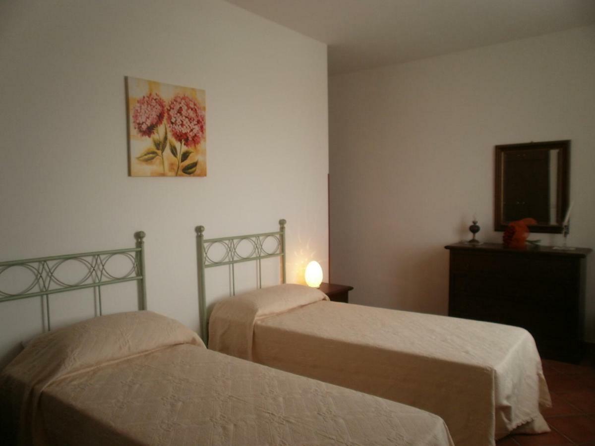La Casa Di Sofia - Casa Vacanza Monterosi Bagian luar foto