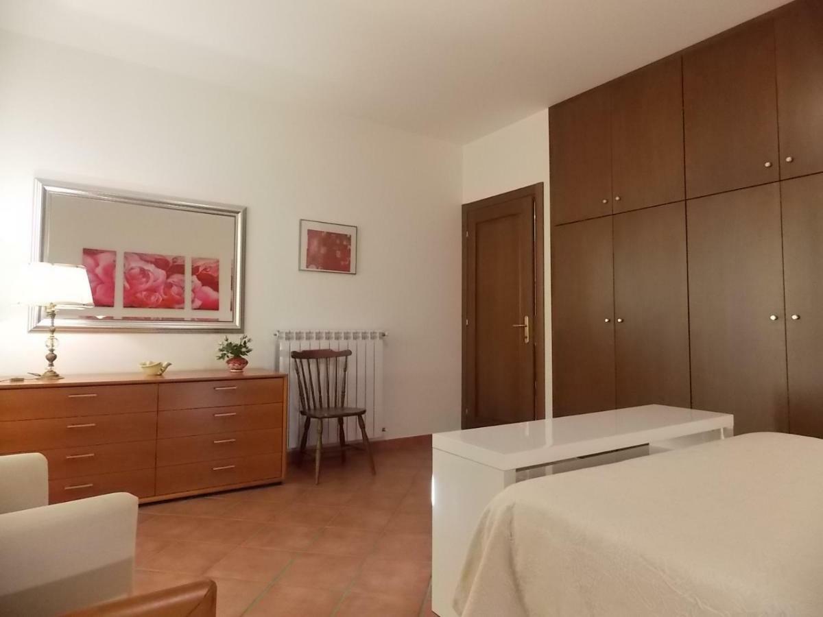 La Casa Di Sofia - Casa Vacanza Monterosi Bagian luar foto